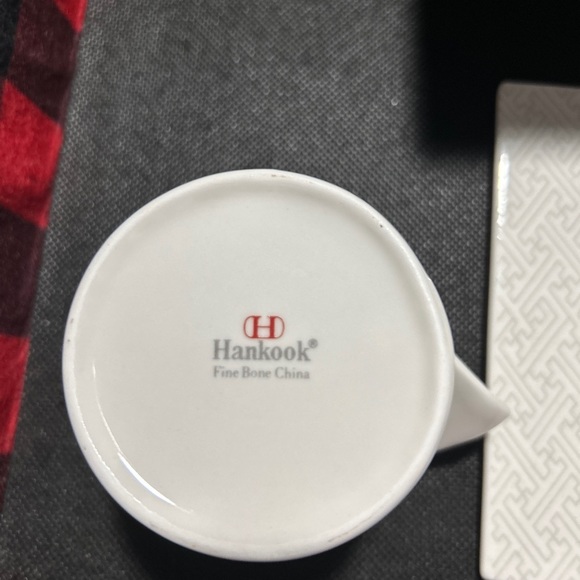 HANKOOK Fine Bone China w/ KOREAN writing ASIAN triangle handle tea cups saucers - Picture 5 of 7